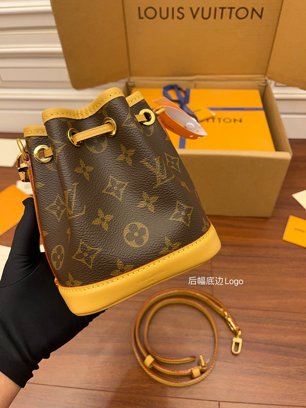 LOV - Luxurious Totes - 1493
