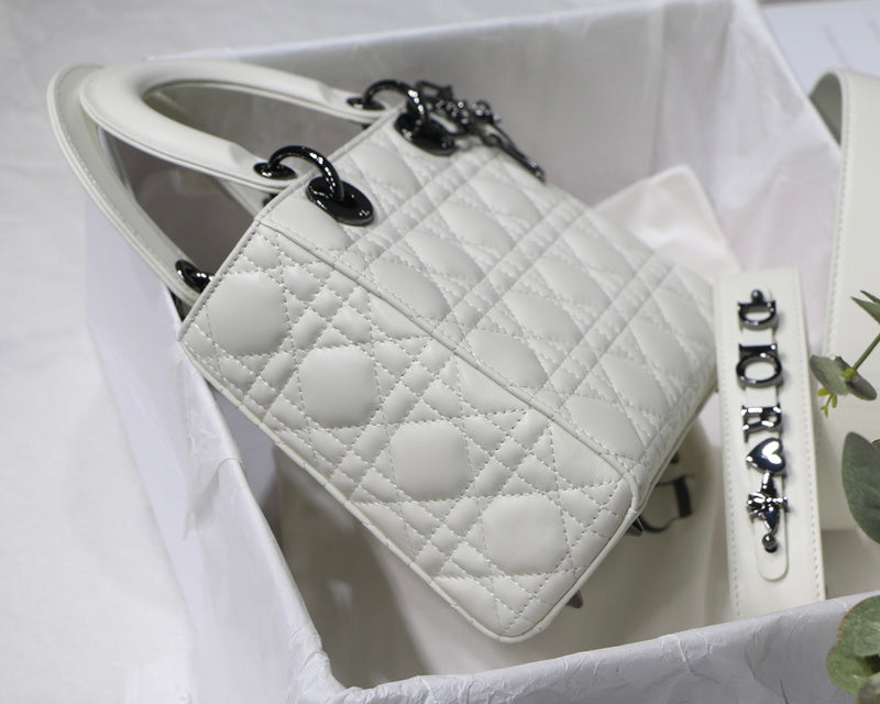 Luxurious Totes - Latest - 6472