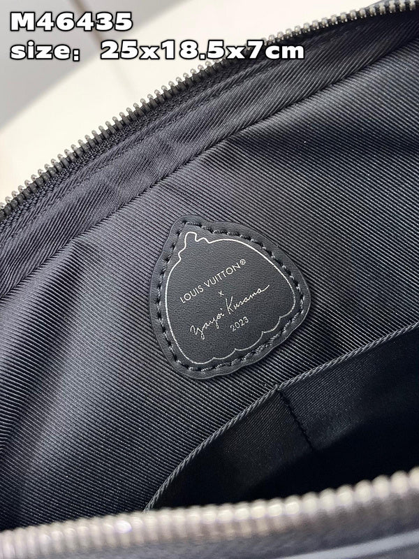 LOV - Luxurious Totes - 682