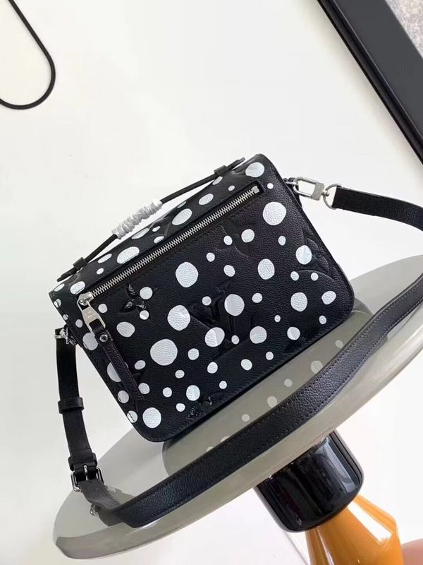 LOV - Luxurious Totes - 120