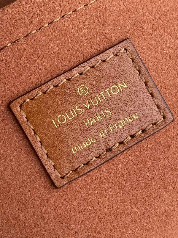 LOV - Luxurious Totes - 1475