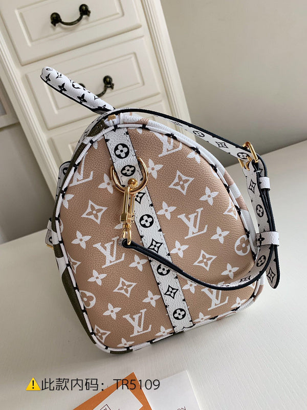 Luxurious Totes - Latest - 9711