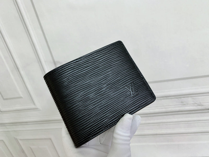 LOV - Luxurious Totes - 2558