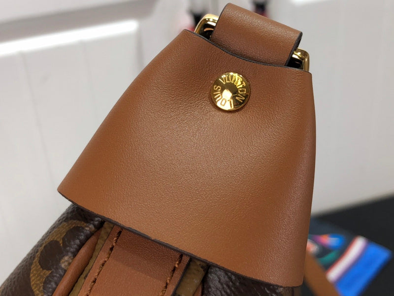 LOV - Luxurious Totes - 1776