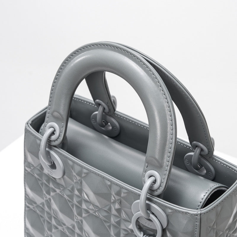 Luxurious Totes - Latest - 6489
