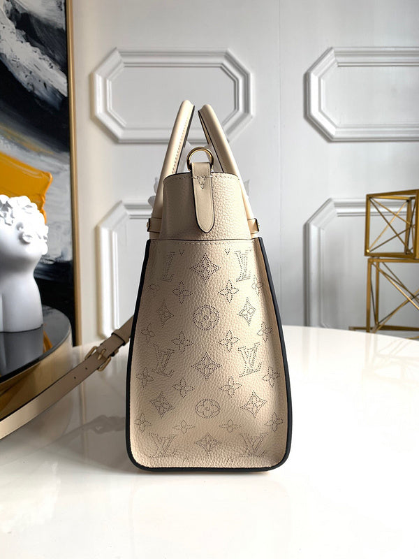 LOV - Luxurious Totes - 2516