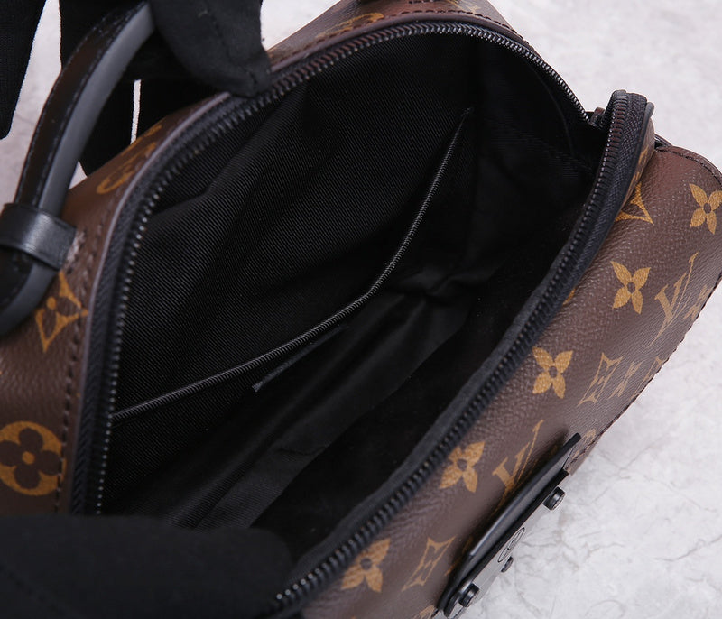 LOV - Luxurious Totes - 1975