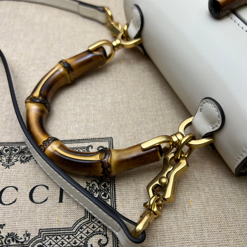 GUI - Luxurious Totes - 082