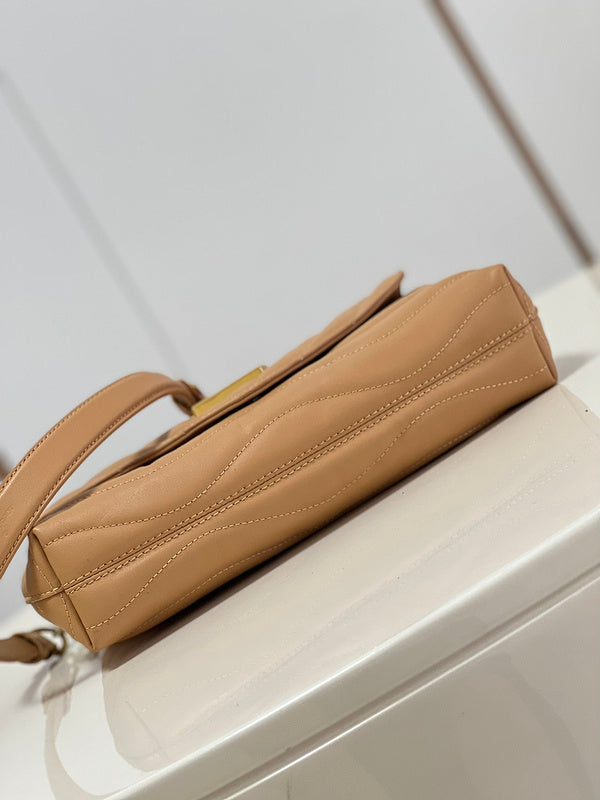 LOV - Luxurious Totes - 1848