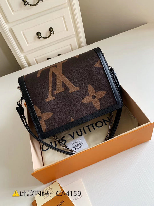 Luxurious Totes - Latest - 2376