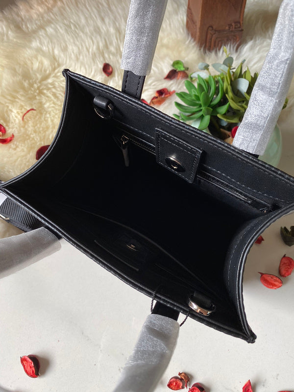 Luxurious Totes - Latest - 7746