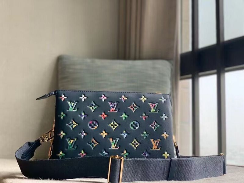 LOV - Luxurious Totes - 665