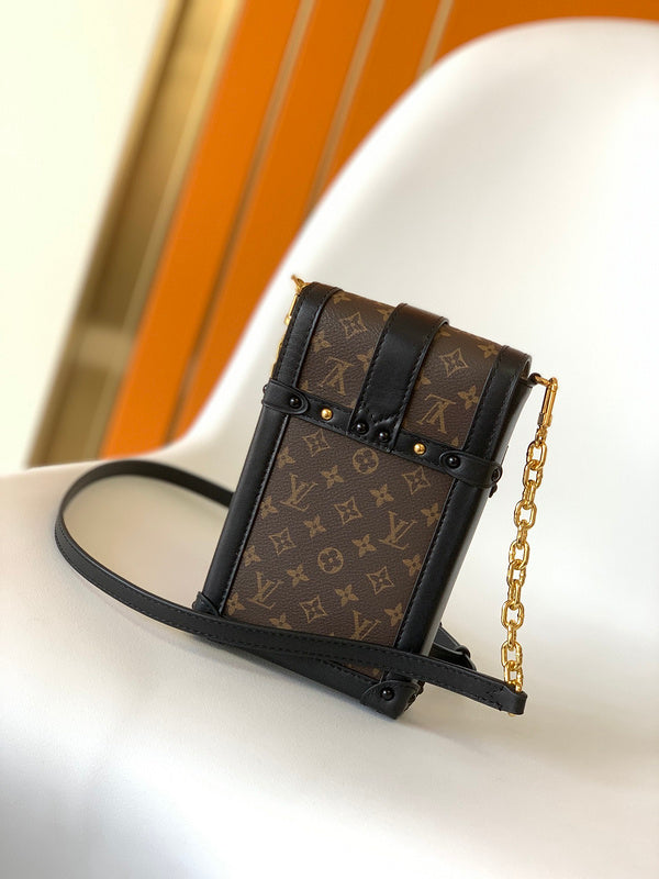 LOV - Luxurious Totes - 2009