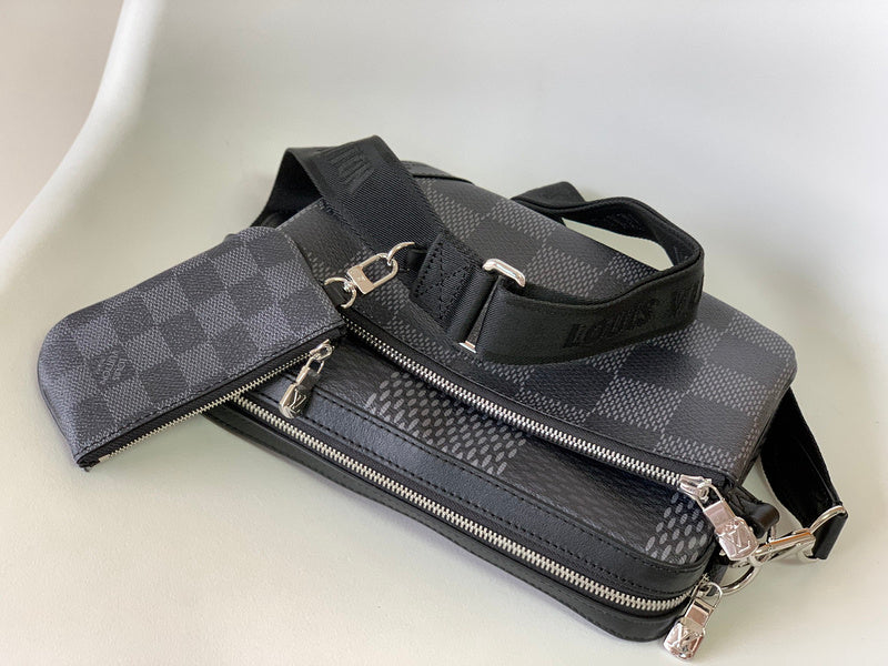 LOV - Luxurious Totes - 1437