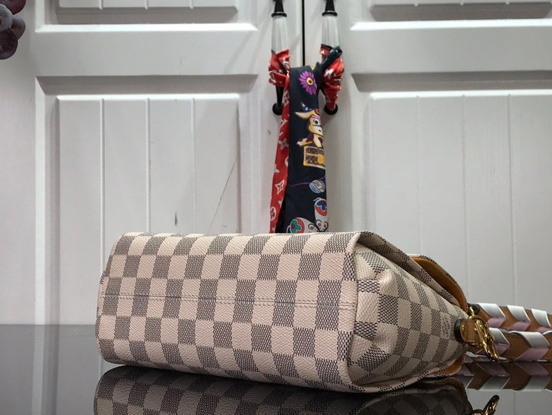 LOV - Luxurious Totes - 1819