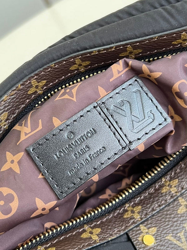 LOV - Luxurious Totes - 962