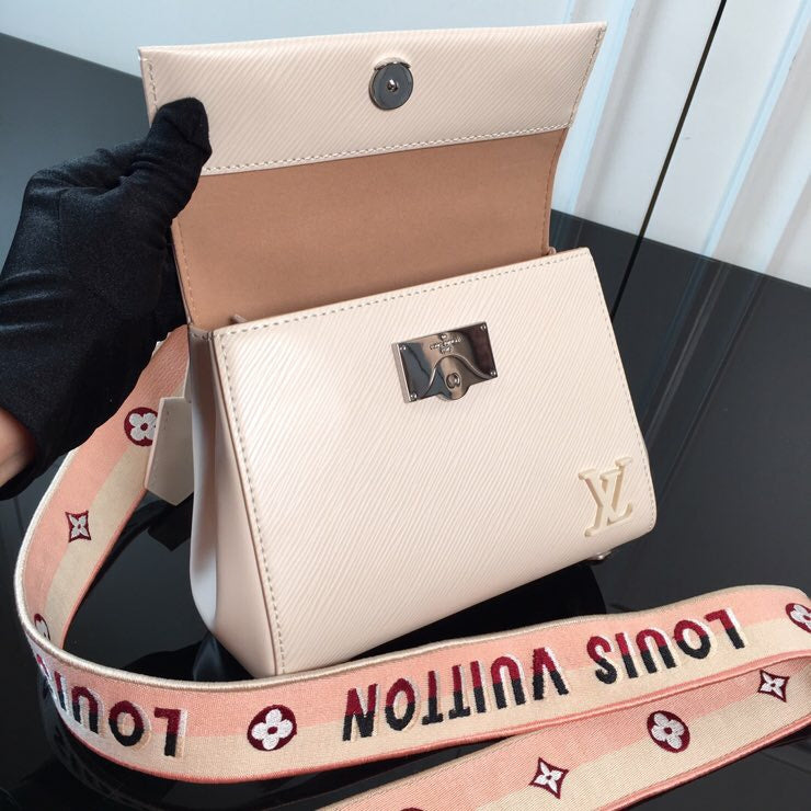 LOV - Luxurious Totes - 1085