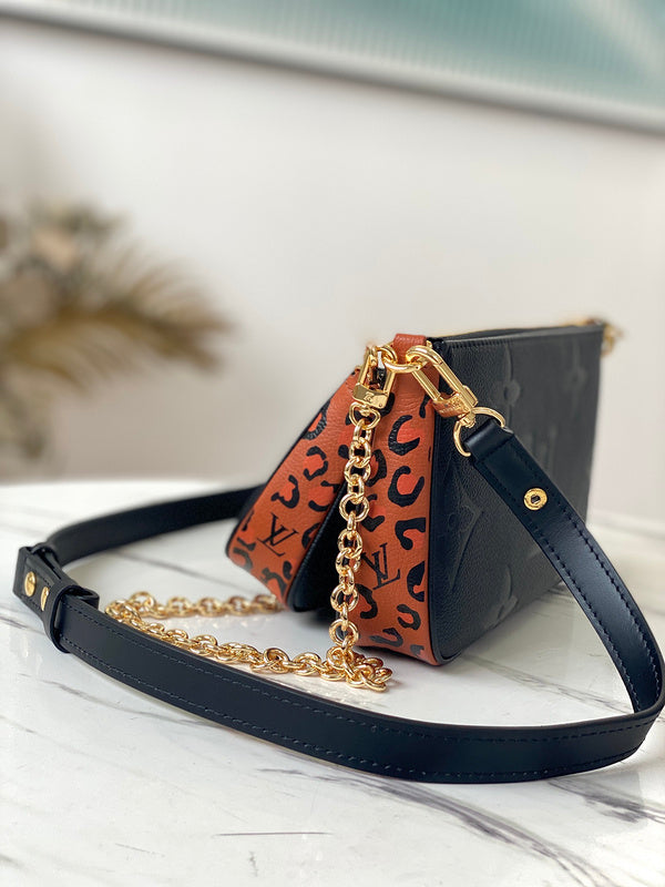 LOV - Luxurious Totes - 2358