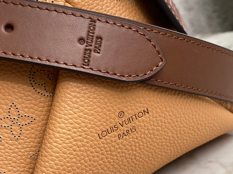 LOV - Luxurious Totes - 2134