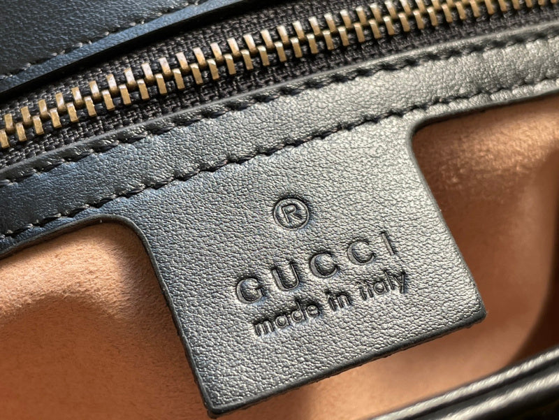 GUI - Luxurious Totes - 900