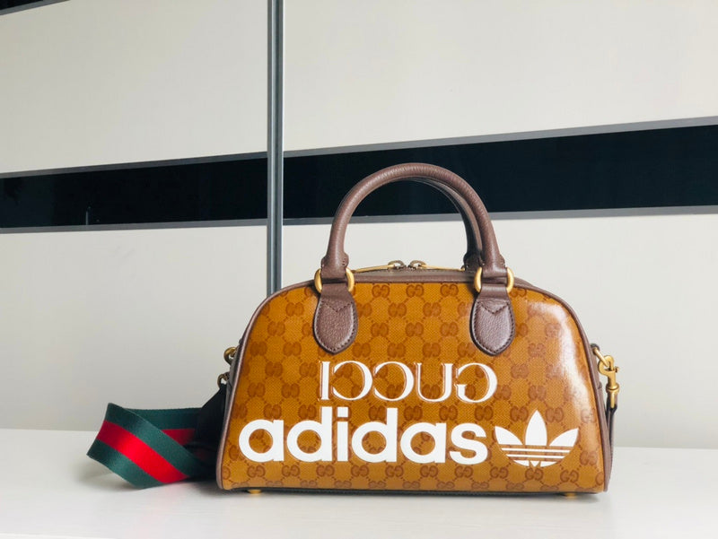 GUI - Luxurious Totes - 824