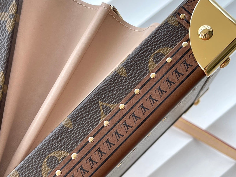LOV - Luxurious Totes - 2262