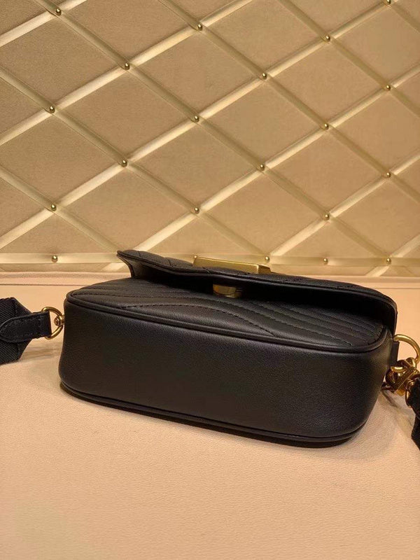 LOV - Luxurious Totes - 2539