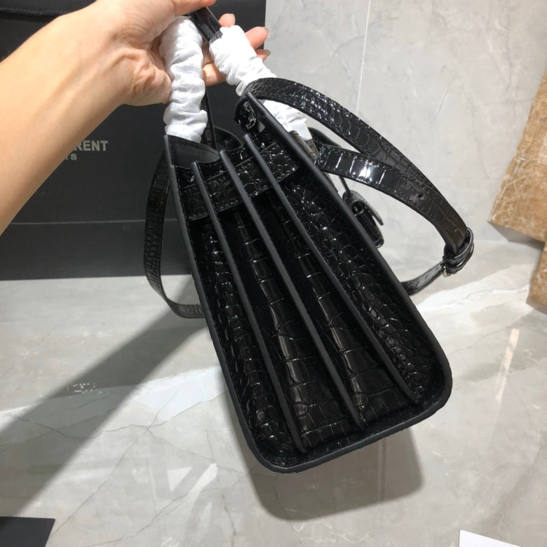Luxurious Totes - Latest - 9481