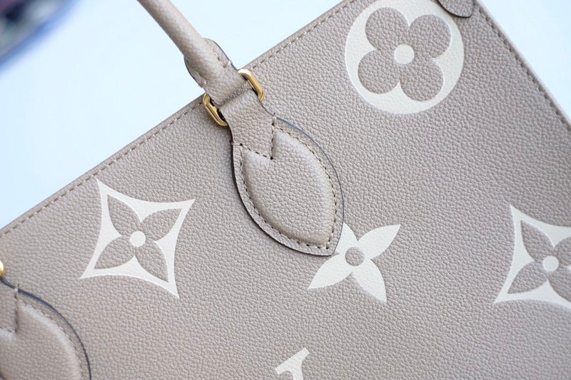 LOV - Luxurious Totes - 2584