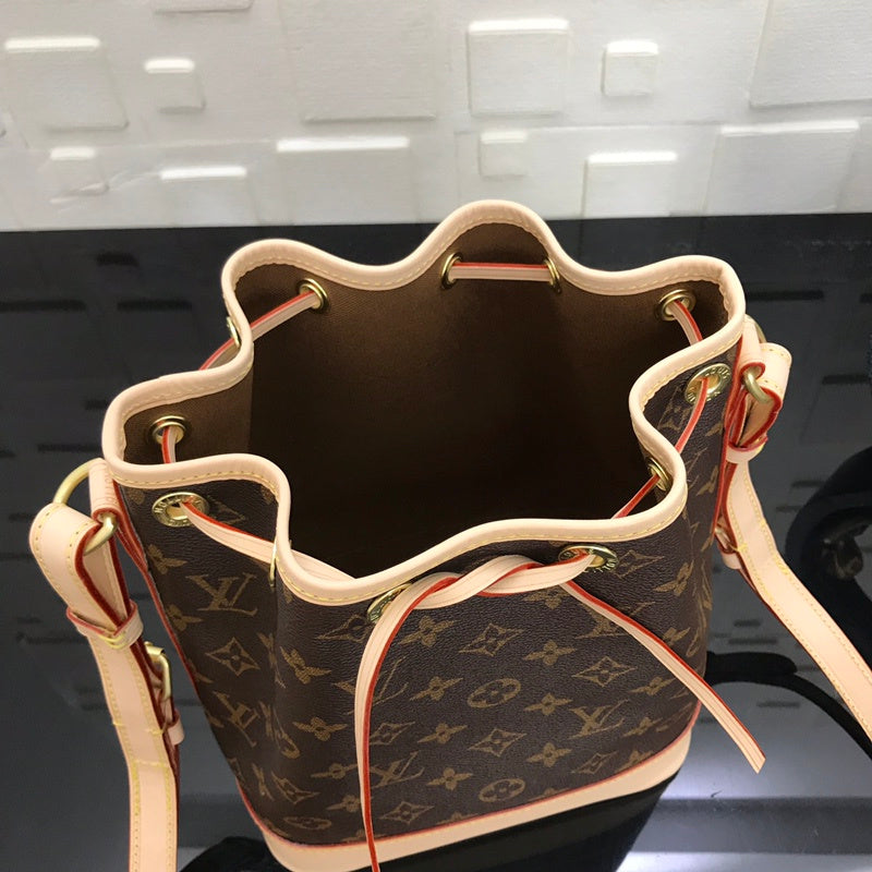 Luxurious Totes - Latest - 1598