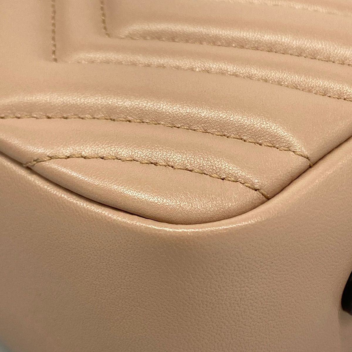 Gucci Shoulder Bag GG Marmont Small Pink Beige Chain Leather