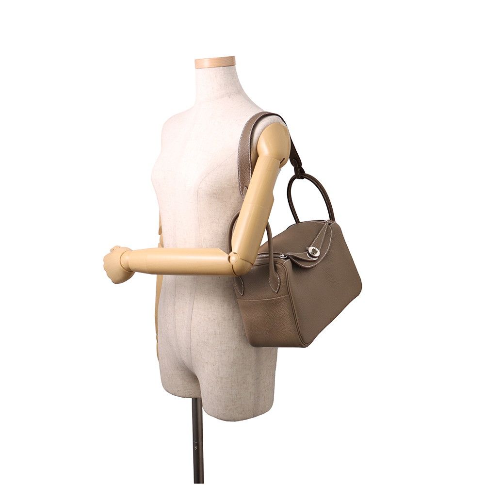 Hermes Lindy 26 Etoupe Silver Taurillon Clemence 2-Way Handbag