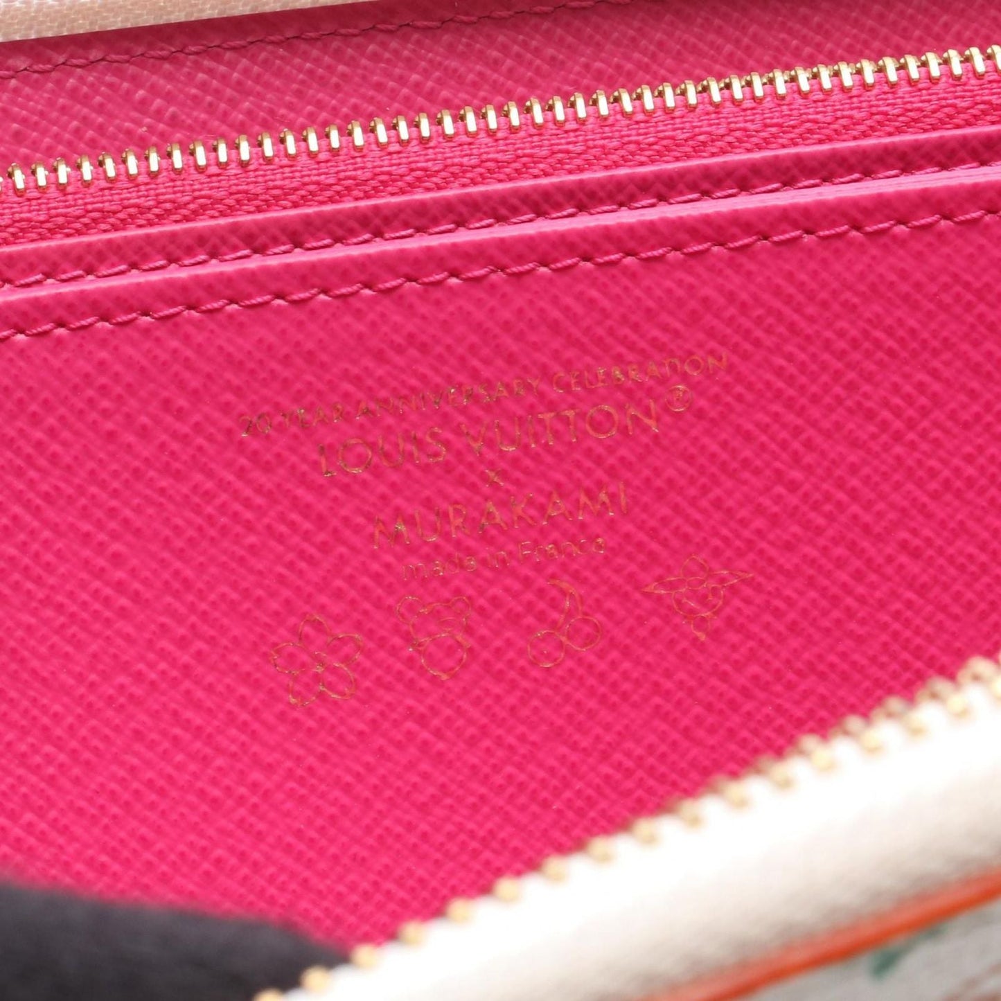 Louis Vuitton Round Wallet LV TM Zippy Blanc Canvas
