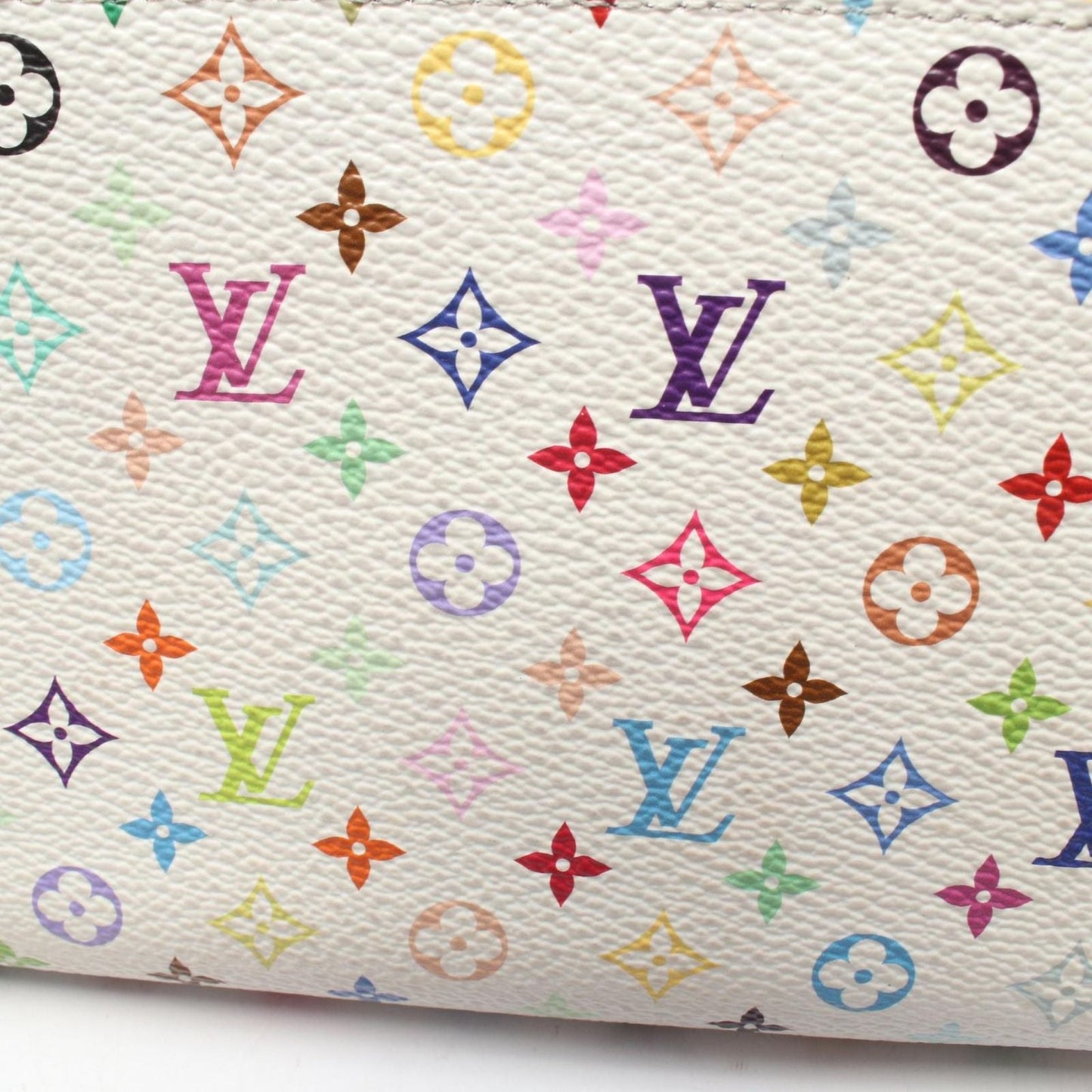 Louis Vuitton Round Wallet LV TM Zippy Blanc Canvas