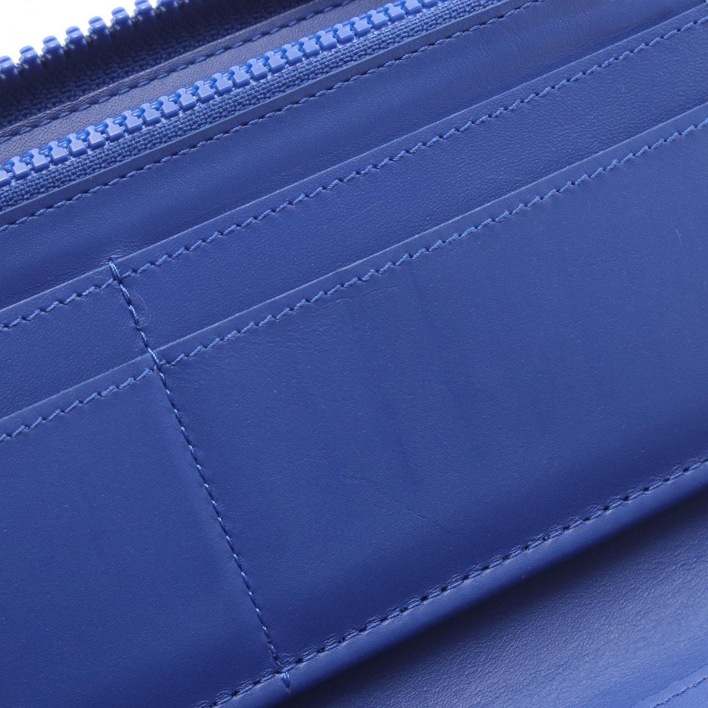 Louis Vuitton Round Wallet Zippy Vertical Monogram Taurillon Blue Leather