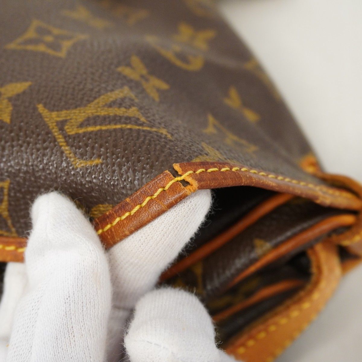 Louis Vuitton Shoulder Bag Monogram Saumur 30 Brown