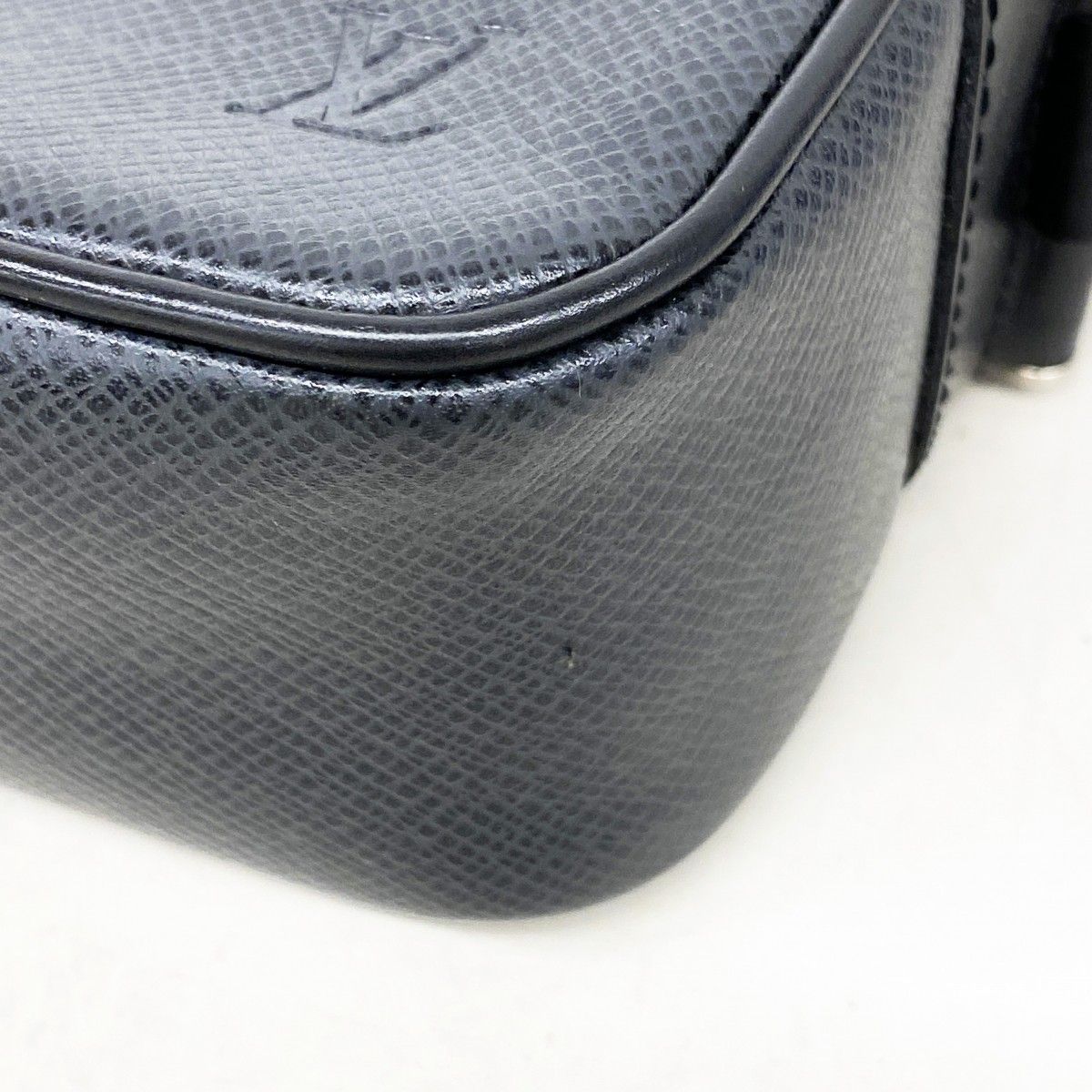 Louis Vuitton Clutch Taiga Ardoise