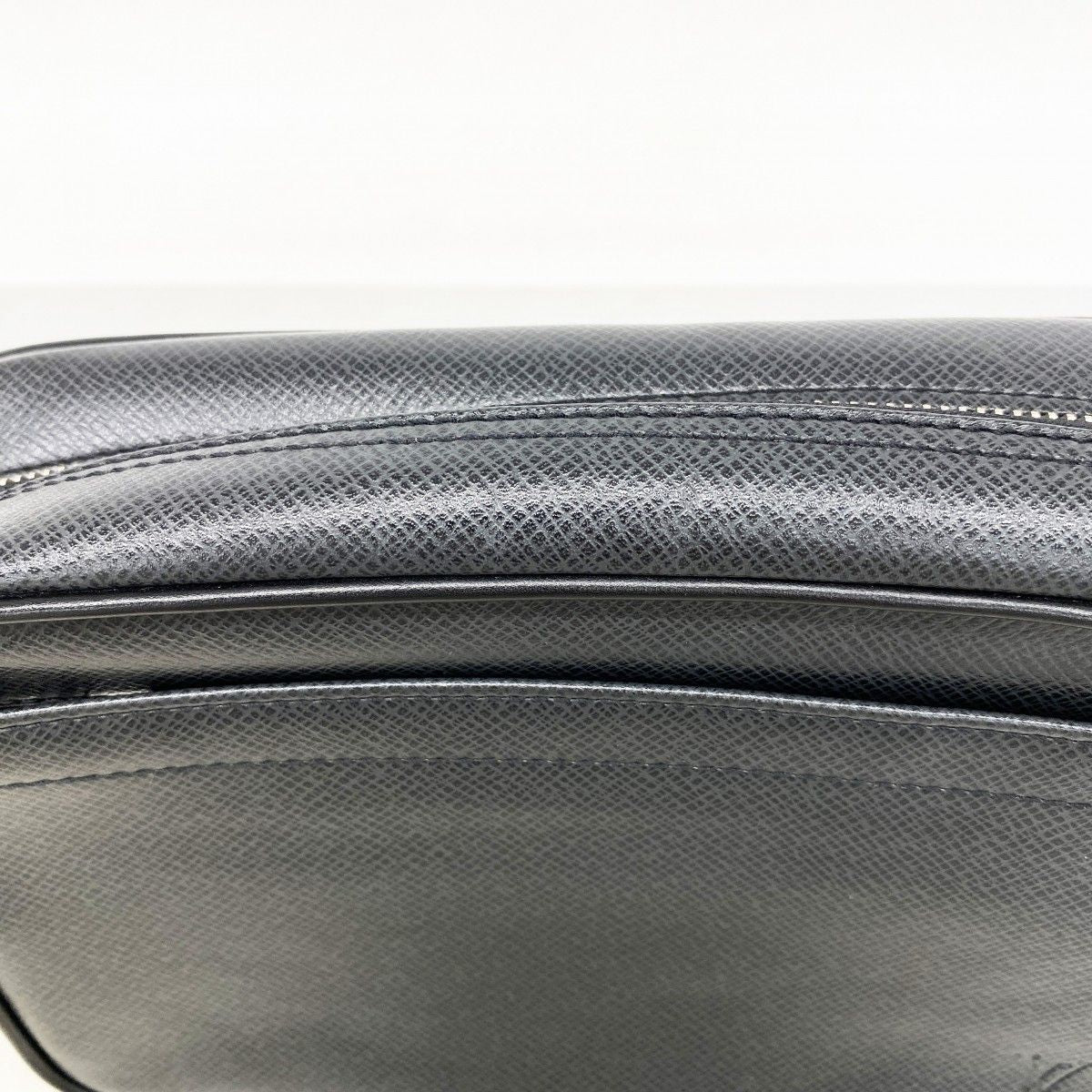 Louis Vuitton Clutch Taiga Ardoise
