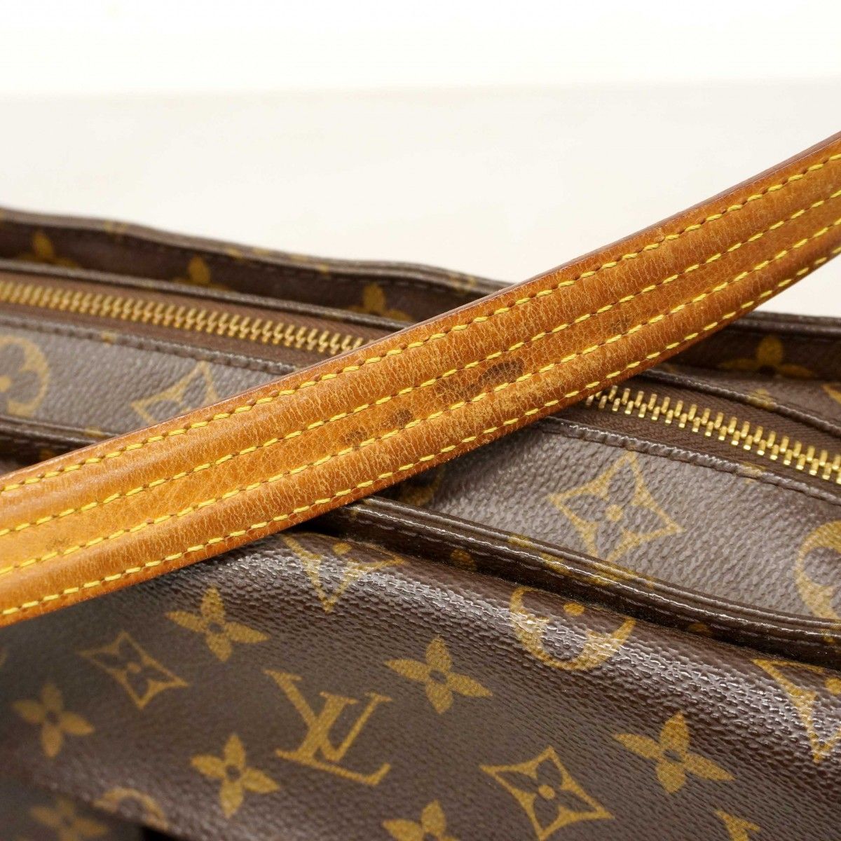 Louis Vuitton Shoulder Bag Monogram Viva Cite MM Brown