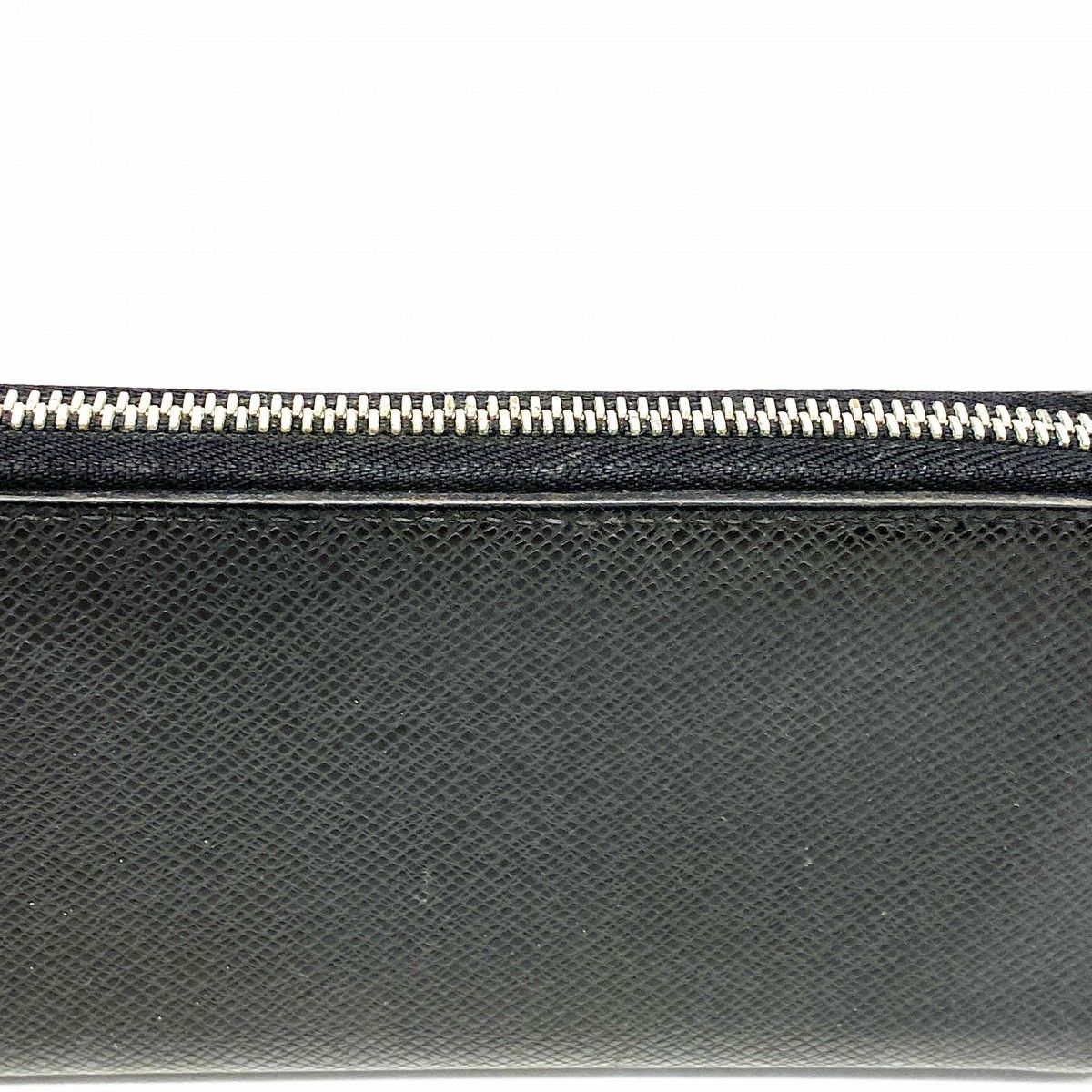 Louis Vuitton Wallet Taiga Zippy Vertical Noir