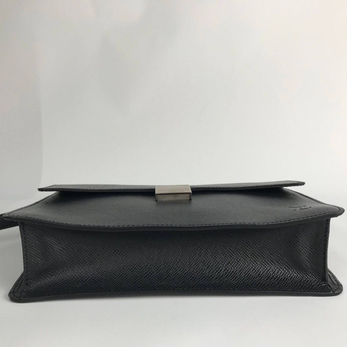 Louis Vuitton Second Bag Selenga Taiga Line Black