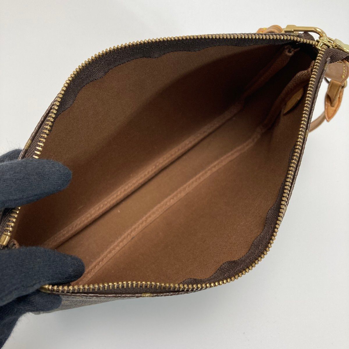 Louis Vuitton Monogram Pochette Pouch