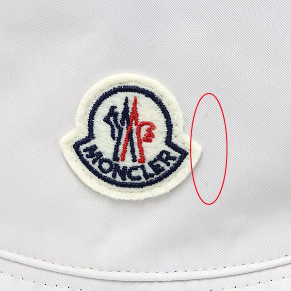 Moncler Bucket Hat Reversible Logo Patch Hat White Navy