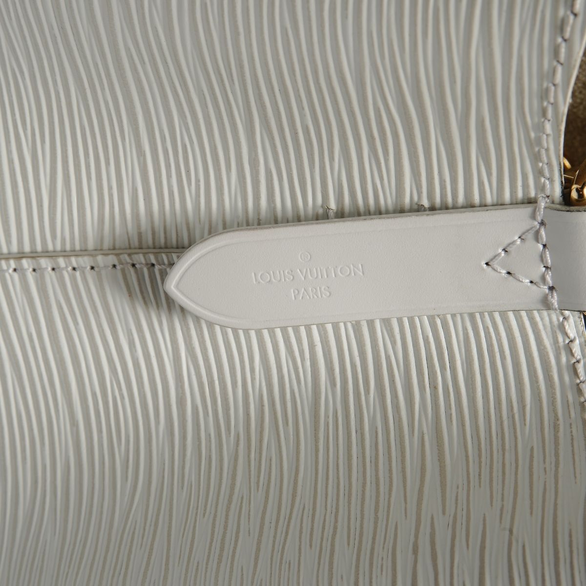 Louis Vuitton Shoulder Bag Neo Noe Lovelock Epi Blanc