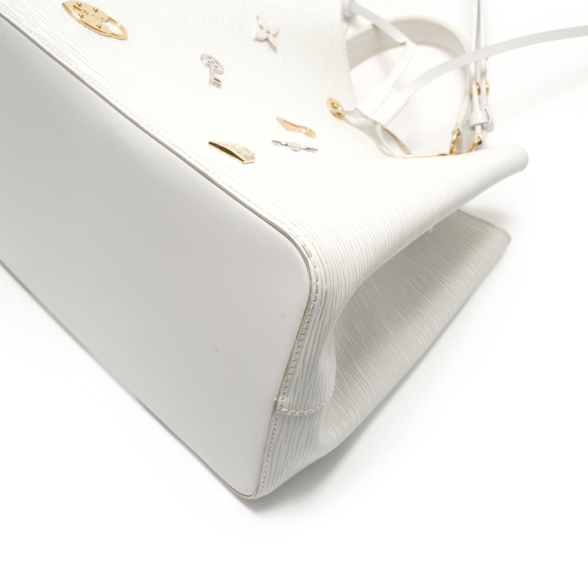 Louis Vuitton Shoulder Bag Neo Noe Lovelock Epi Blanc