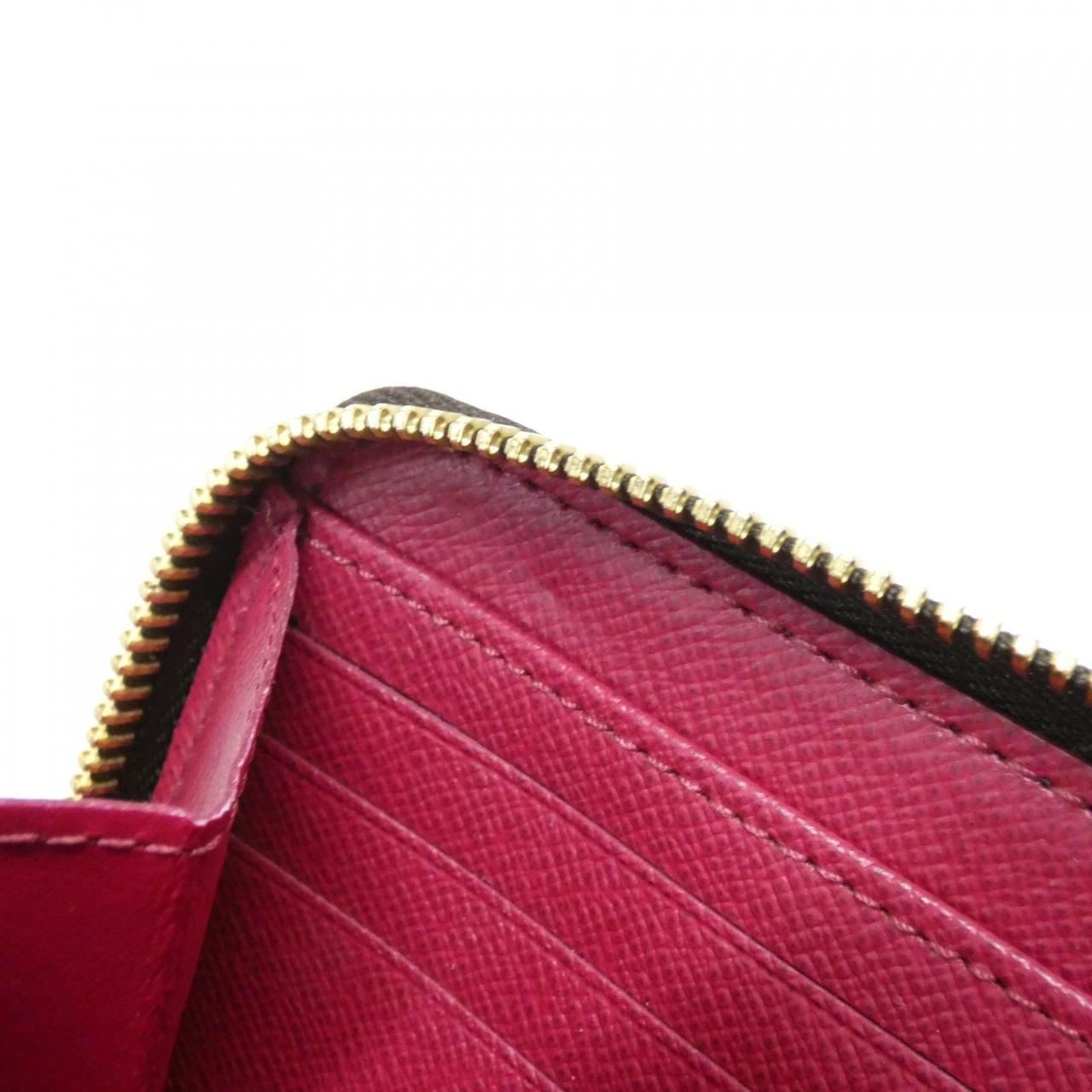 Louis Vuitton Monogram Zippy Wallet