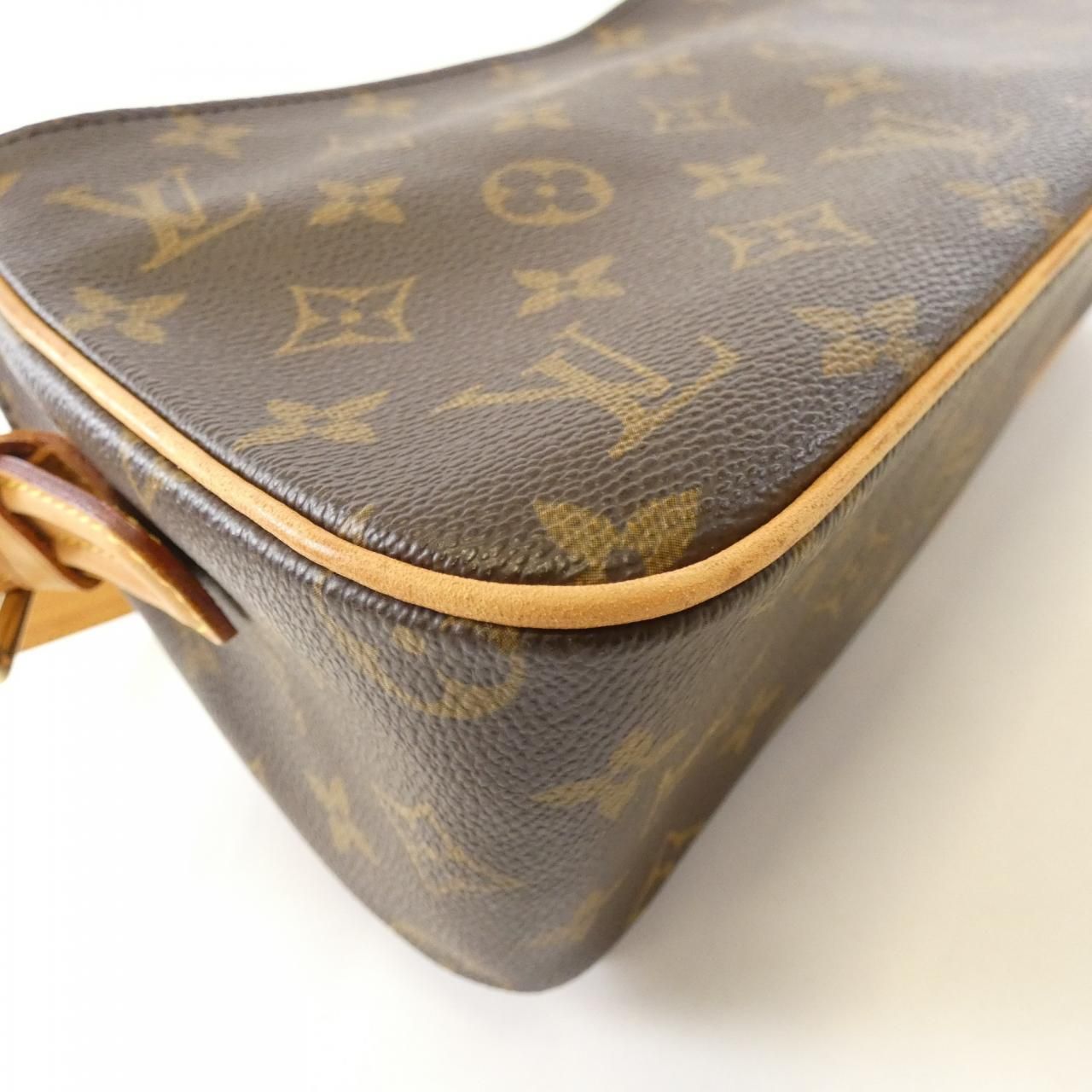 Louis Vuitton Monogram Viva-Cite MM Shoulder Bag
