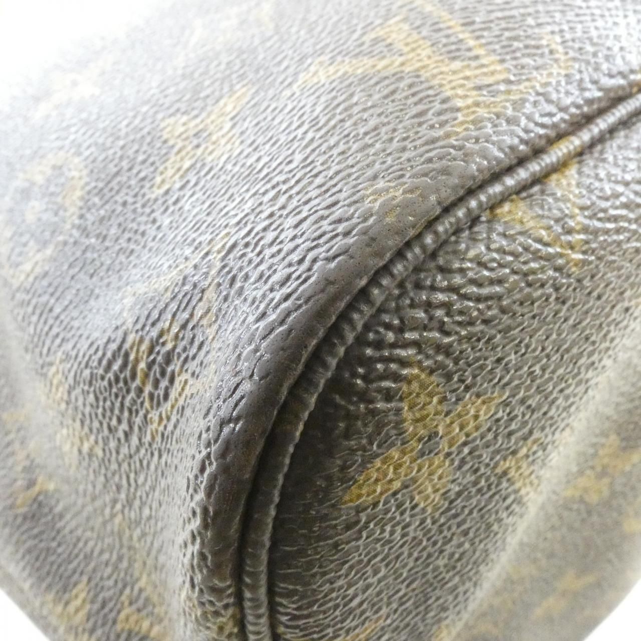 Louis Vuitton Monogram Neverfull MM Bag