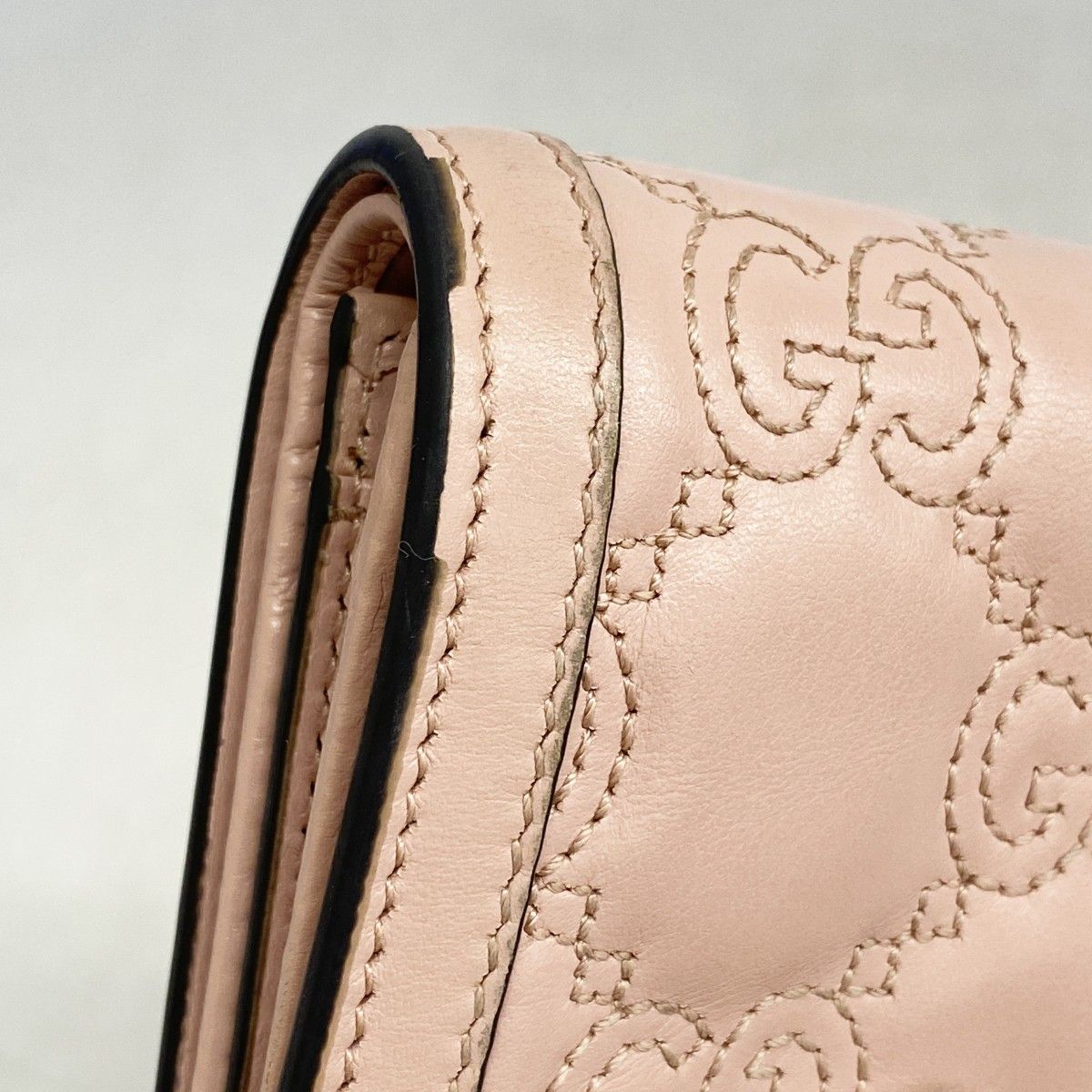 Gucci Wallet GG Matelasse Leather Pink Gold