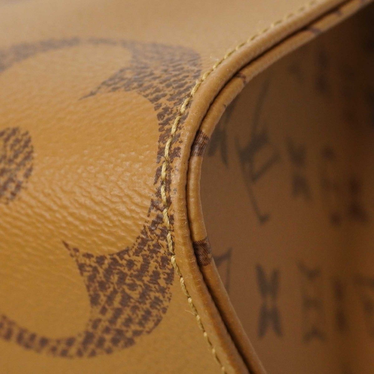 Louis Vuitton Tote Monogram Giant Reverse On The Go MM Brown 2-Way